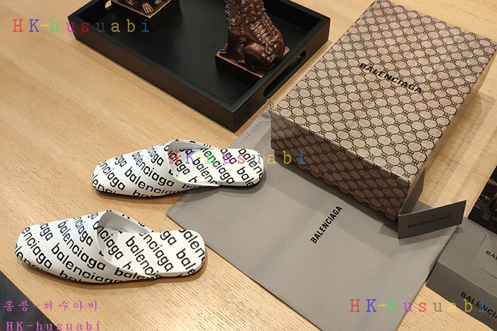NEW 발렌시아가 신발 신상 B 995331