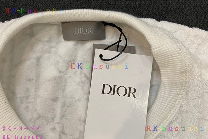 NEW 디올 반팔티 신상 DR 552518