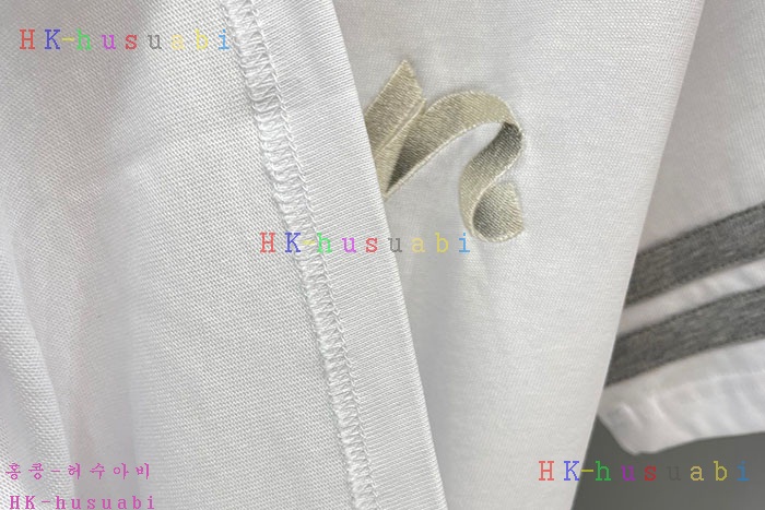 NEW 디올 반팔티 신상 DR 552508
