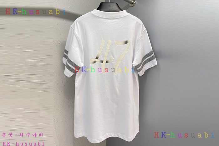 NEW 디올 반팔티 신상 DR 552508