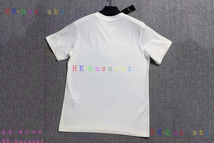 NEW 알마니 반팔티 신상 A 2233021