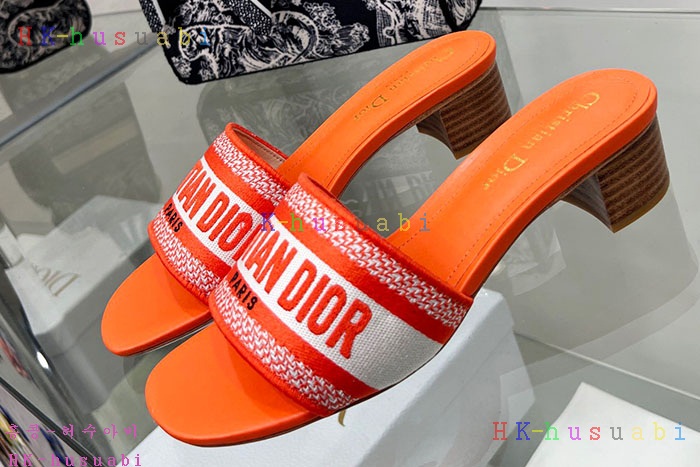 NEW 디올 샌들 신상 DR 677409