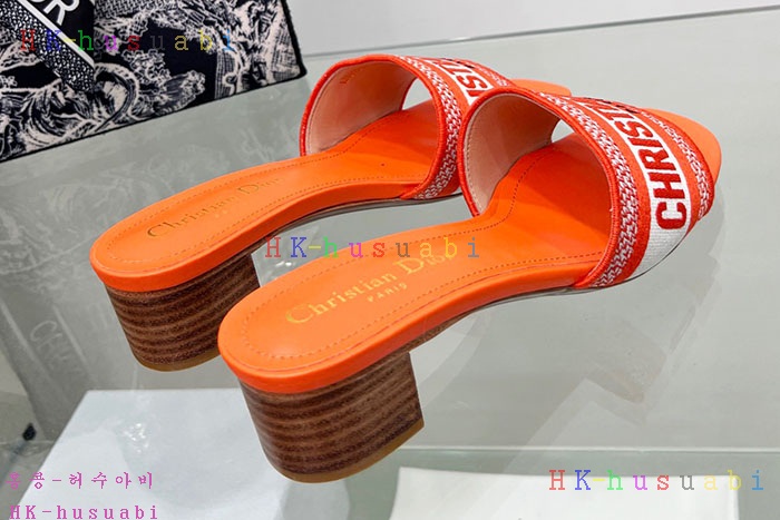 NEW 디올 샌들 신상 DR 677409