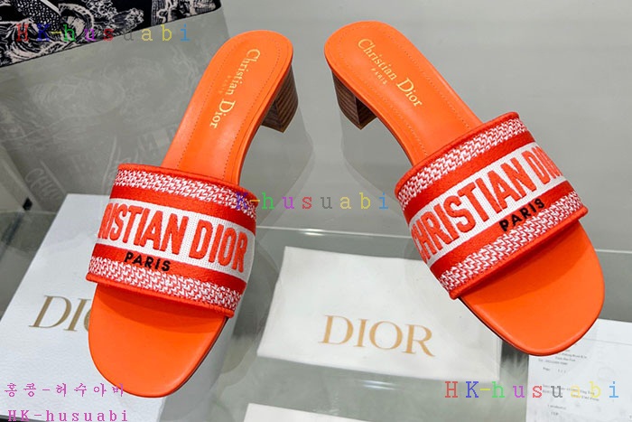 NEW 디올 샌들 신상 DR 677409