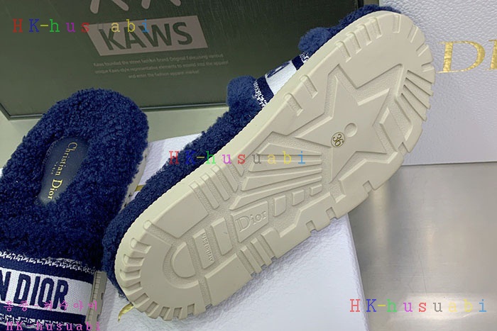 NEW 디올 신발 신상 DR 824552