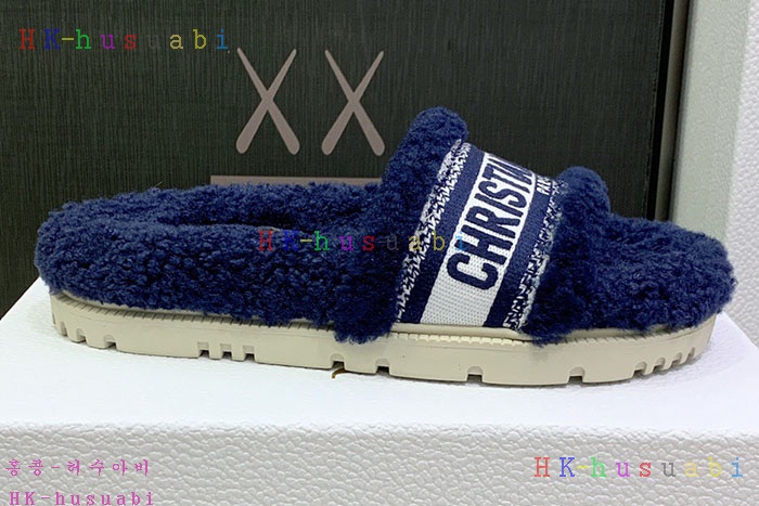NEW 디올 신발 신상 DR 824552