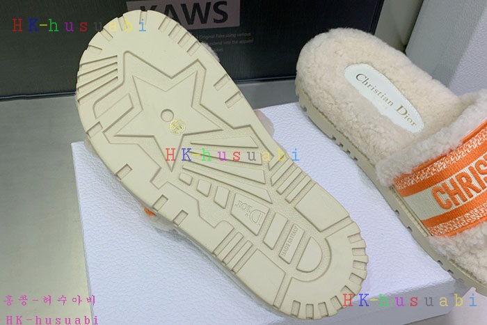 NEW 디올 신발 신상 DR 824554