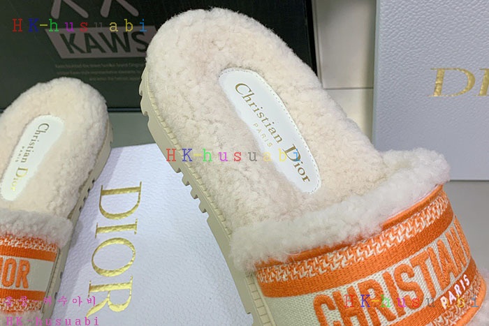 NEW 디올 신발 신상 DR 824554