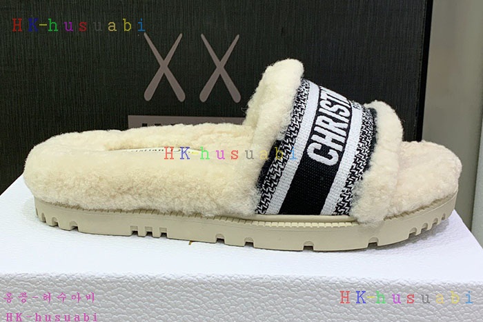 NEW 디올 신발 신상 DR 824556