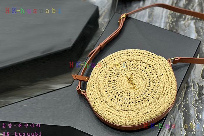 ★미러급★입생로랑 라피아 가죽 SAC ROND 백 685601-3