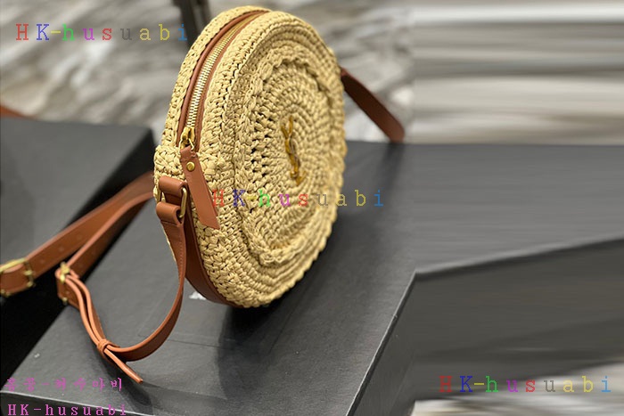 ★미러급★입생로랑 라피아 가죽 SAC ROND 백 685601-3