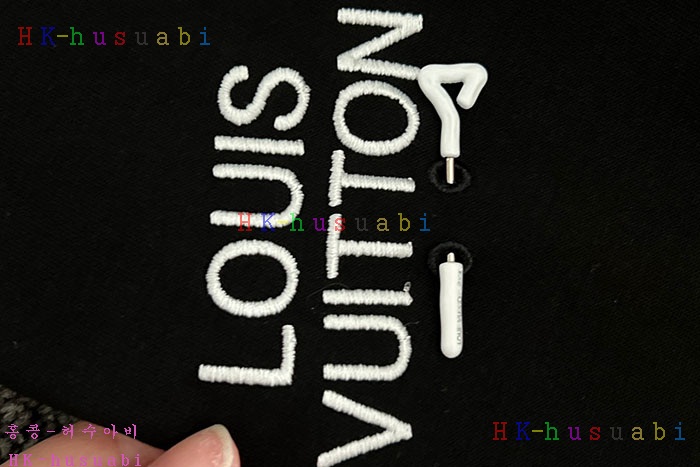 NEW 루이비통 반팔티 신상 LV 965001