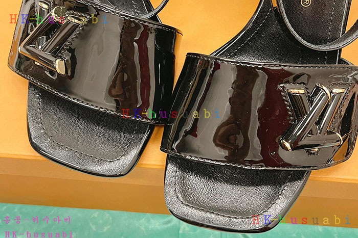 NEW 루이비통 샌들 신상 LV 425248