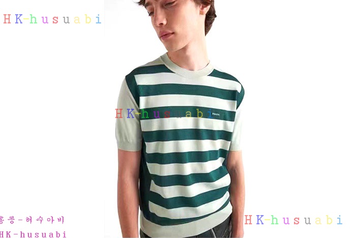 NEW 프라다  반팔티 신상 P 925602