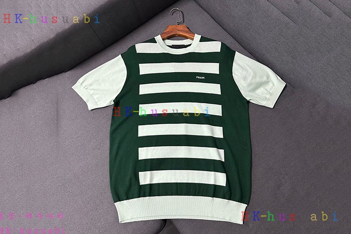NEW 프라다  반팔티 신상 P 925602