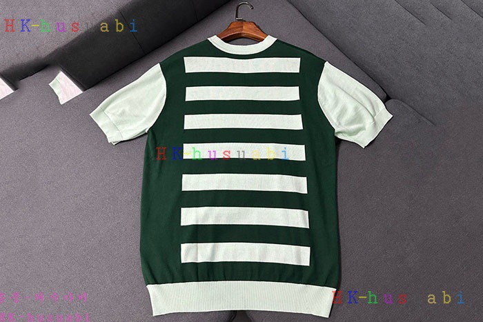 NEW 프라다  반팔티 신상 P 925602