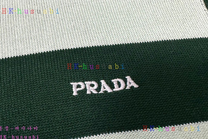 NEW 프라다  반팔티 신상 P 925602