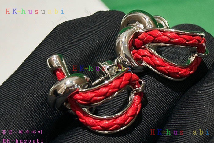 NEW 보테가베네타 귀걸이 신상 BV 525008