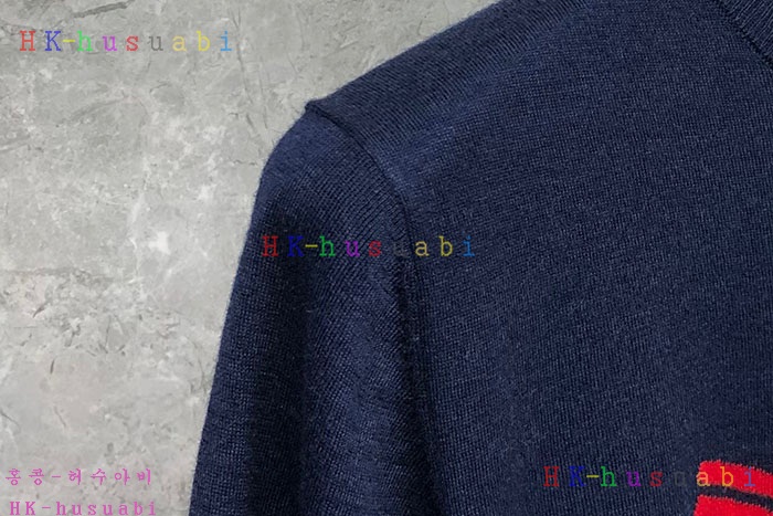 NEW 톰브라운 니트반팔 신상 TB 2562503