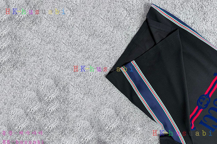 NEW 구찌 반팔티 신상 GU 927007