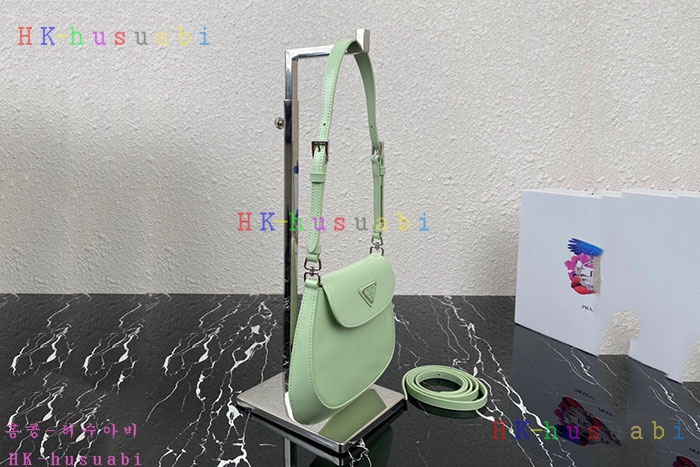 ★미러급★프라다 클레오 브러쉬드 레더 미니백 1BH188-7