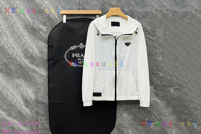 NEW 프라다 자켓 신상 P 529822