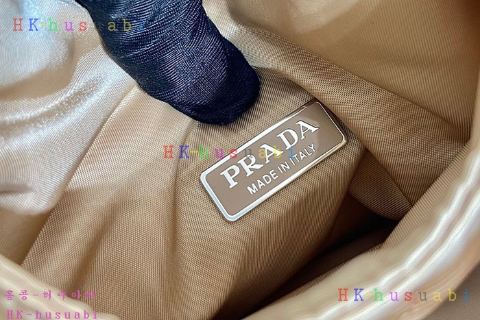 ★미러급★프라다 소프트 패딩 미니백 1BA359-2