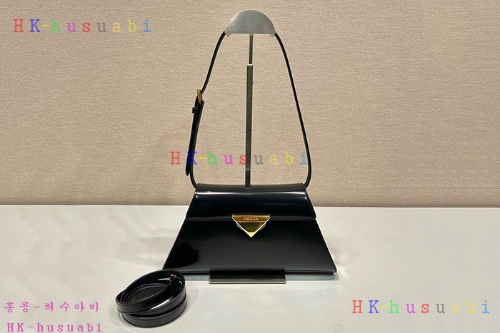 ★미러급★프라다 브러쉬드레더 숄더백 1BD343, 1BD342(사이즈선택)