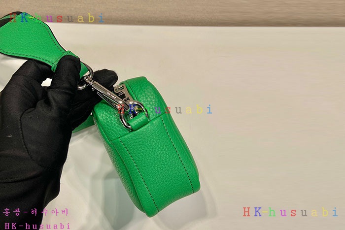 ★미러급★프라다 비텔로 다이노 카메라백 1BH192-2