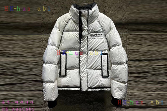 NEW 발렌시아가 패딩 신상 B 558251