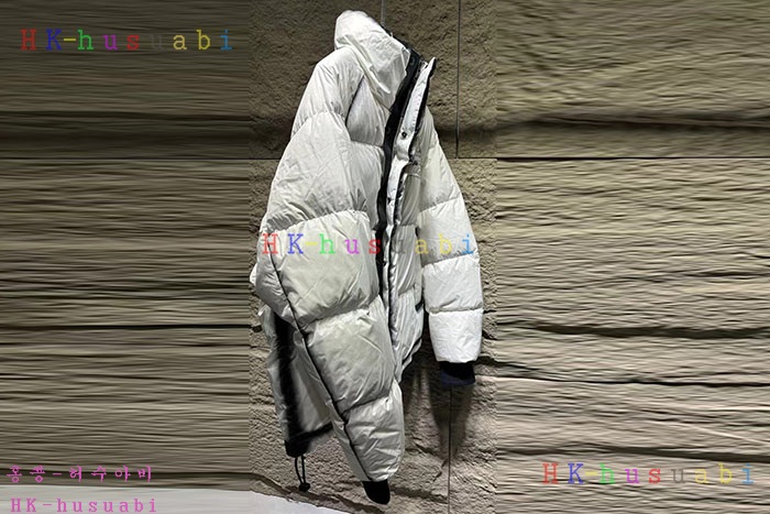 NEW 발렌시아가 패딩 신상 B 558251