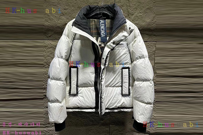 NEW 발렌시아가 패딩 신상 B 558251