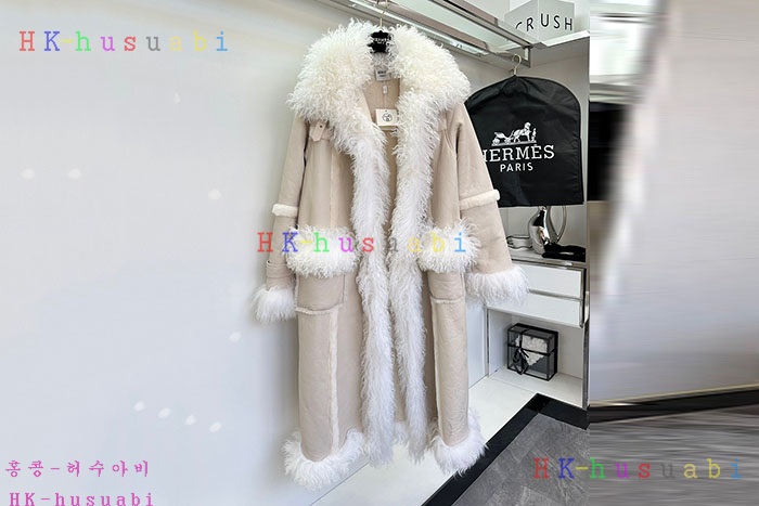 NEW 에르메스 코트 신상 H 8870550