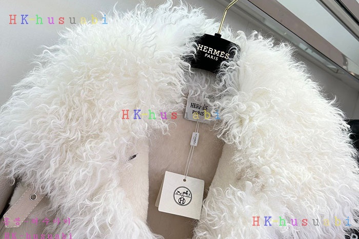 NEW 에르메스 코트 신상 H 8870550