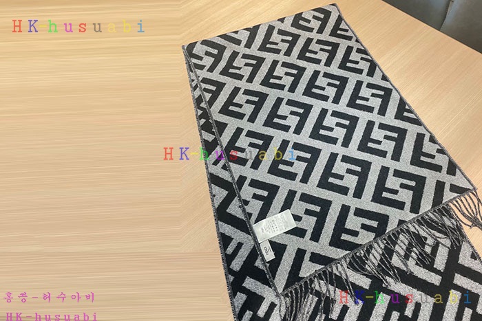 NEW펜디 스카프 신상 FD 705502