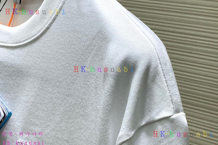 NEW 로에베 반팔티 신상 L 66810