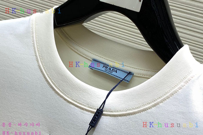 NEW 프라다 반팔티 신상 P 997046