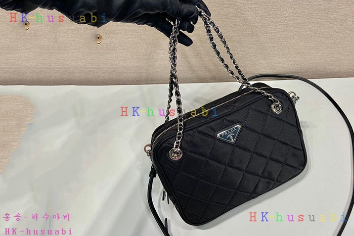 ★미러급★프라다  퀄팅 카메라백  1BD642