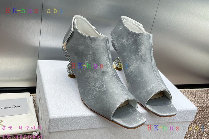 NEW 디올 신발 신상 DR 188570