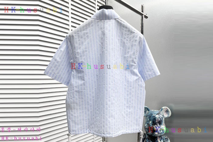 NEW 디올 반팔 신상 DR 666020