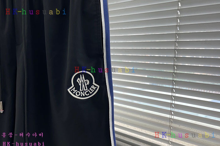 NEW 몽클레어 반바지 신상 M 995046