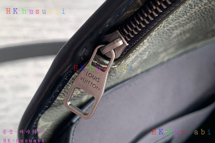 ★미러급★루이비통 펄스 메신저 M12625