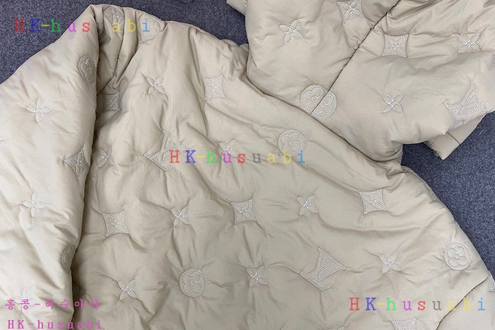 NEW 루이비통 패딩 신상 LV 988018