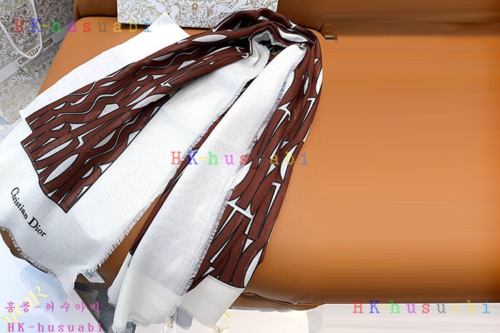 NEW 디올 스카프 신상 DR 485803
