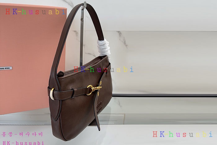 �ڹ̷��ޡڹ̿�̿� �ƹ�ٸ� ���� ���ַ� ���� �� ���� 5BC182