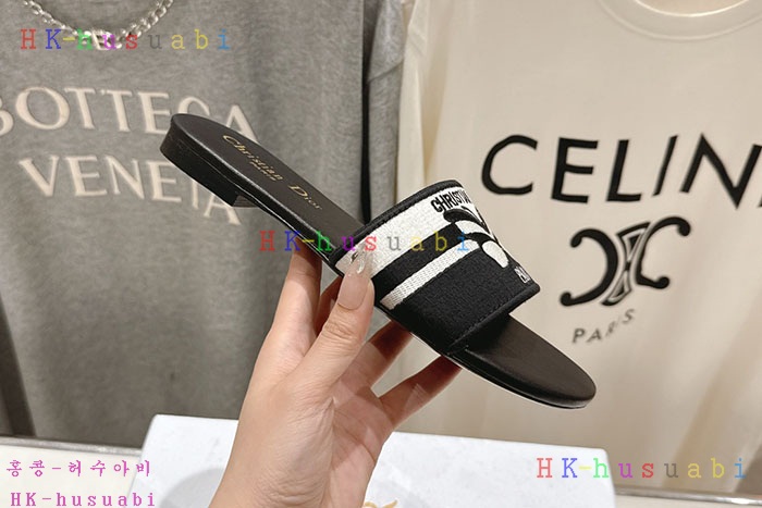 NEW 디올 샌들 신상 DR 8255814