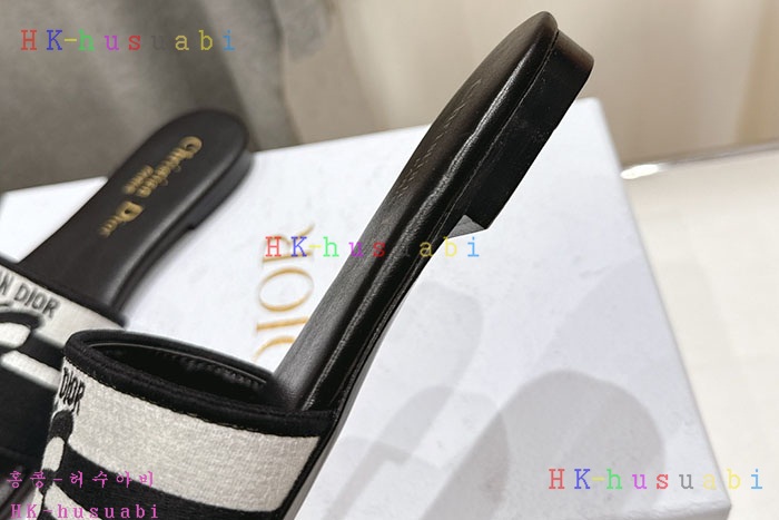 NEW 디올 샌들 신상 DR 8255814