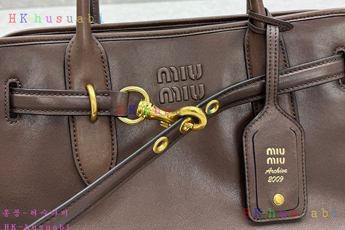 �ڹ̷��ޡڹ̿�̿� ���� ���� �ƹ�ٸ� �� 5BG310-3