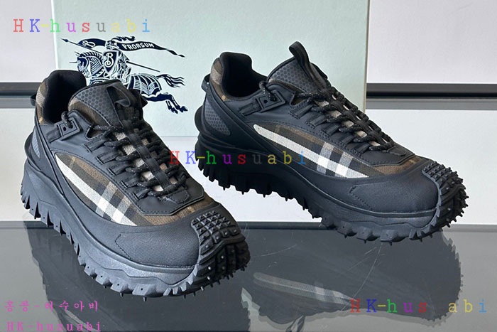 NEW 버버리 스니커즈 신상 B 1150040