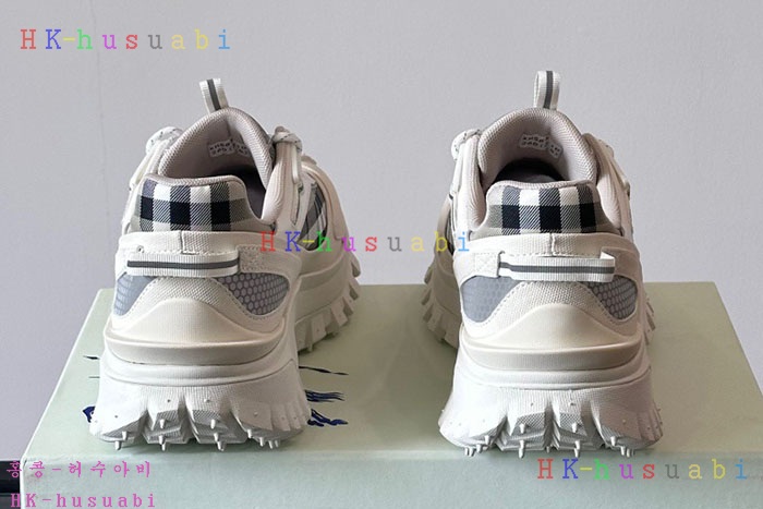 NEW 버버리 스니커즈 신상 B 1150042